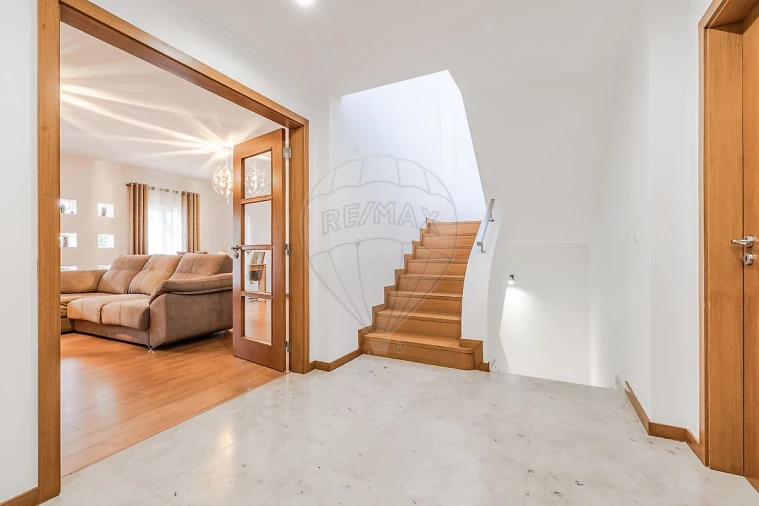 Moradia T4 para Venda em Vila Franca de Xira Foto 4