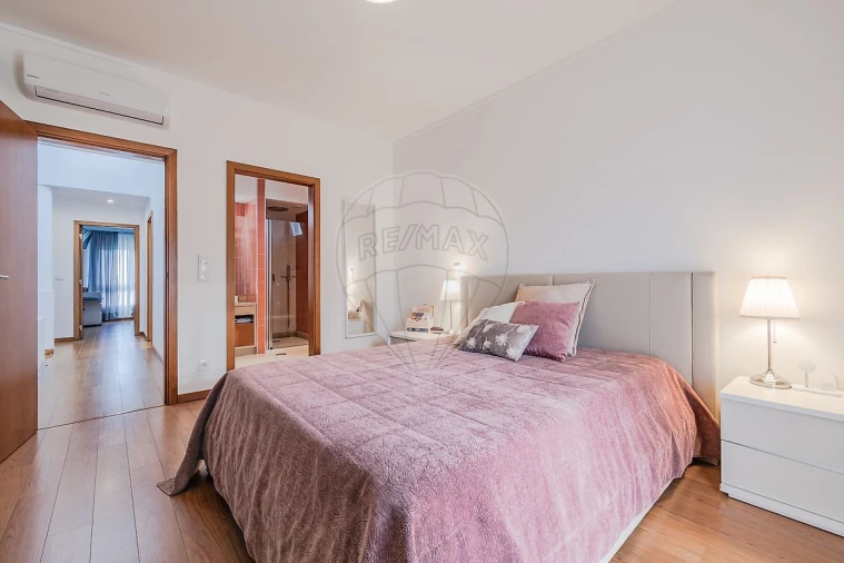 Moradia T4 para Venda em Vila Franca de Xira Foto 22