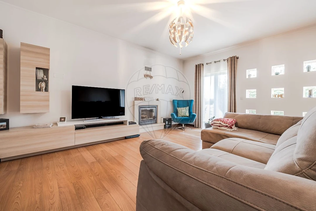 Moradia T4 para Venda em Vila Franca de Xira Foto 6