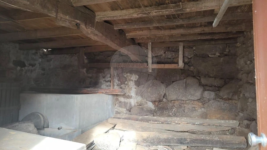 Moradia T4 para Venda em Macieira de Cambra Foto 11