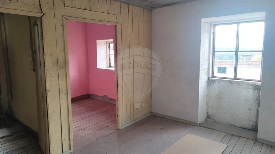 Moradia T4 para Venda em Macieira de Cambra Foto 5