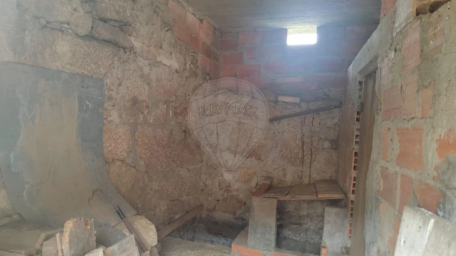 Moradia T4 para Venda em Macieira de Cambra Foto 16