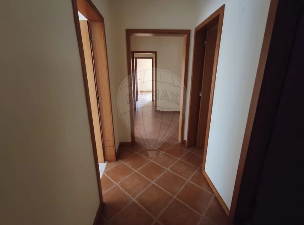Apartamento T3 para Venda em O. Azeméis, Riba-Ul, Ul, Macinhata Seixa, Madail Foto 8