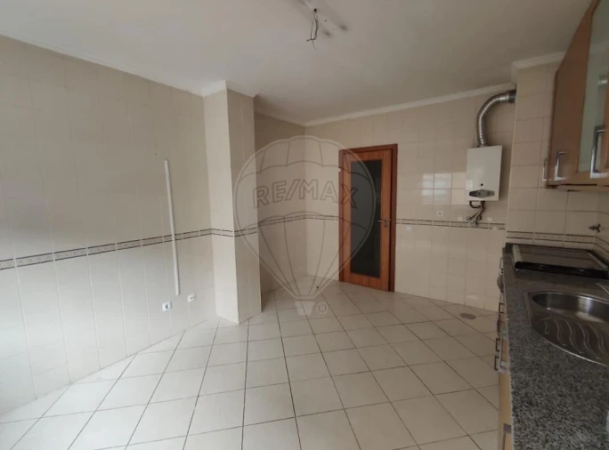 Apartamento T3 para Venda em O. Azeméis, Riba-Ul, Ul, Macinhata Seixa, Madail Foto 12
