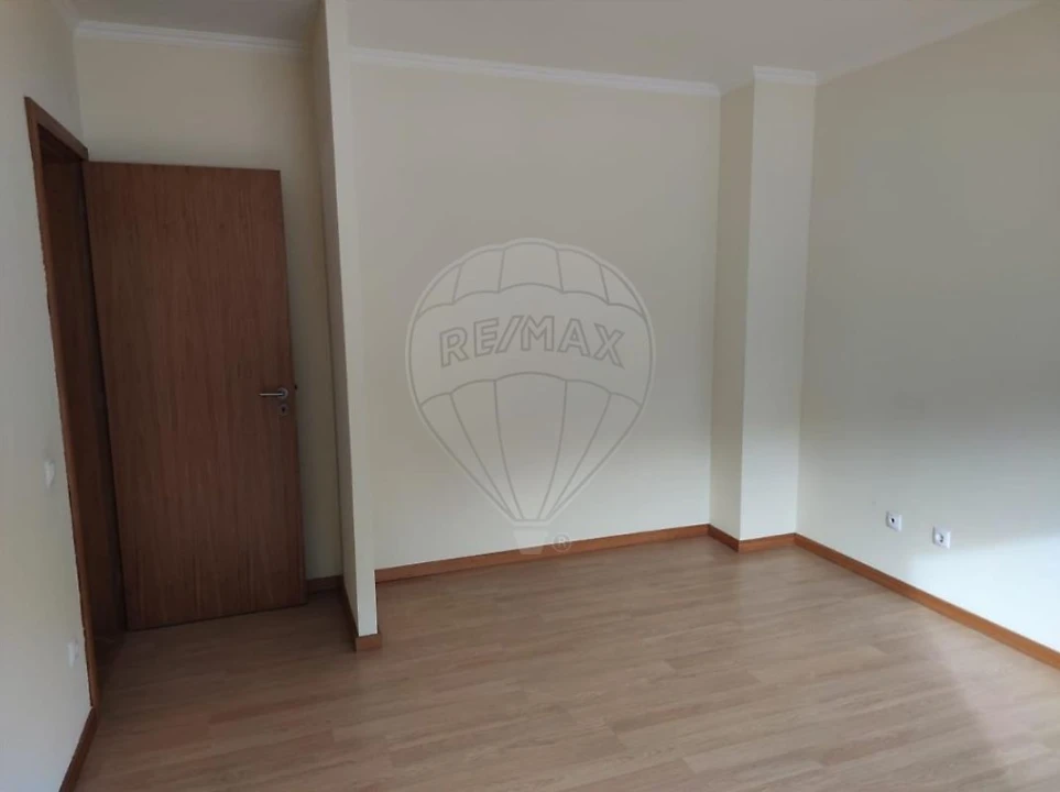 Apartamento T3 para Venda em O. Azeméis, Riba-Ul, Ul, Macinhata Seixa, Madail Foto 18