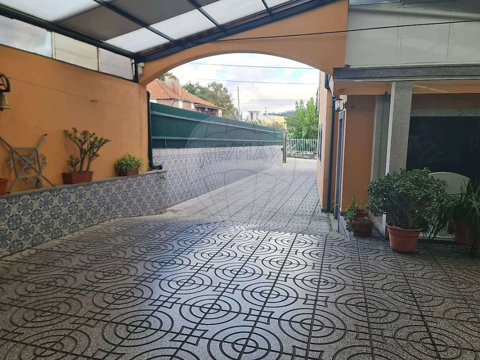 Moradia T6 para Venda em Lourosa Foto 12