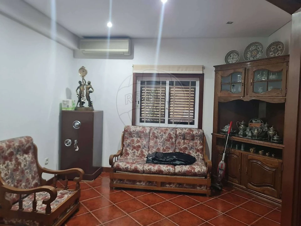 Moradia T6 para Venda em Lourosa Foto 13