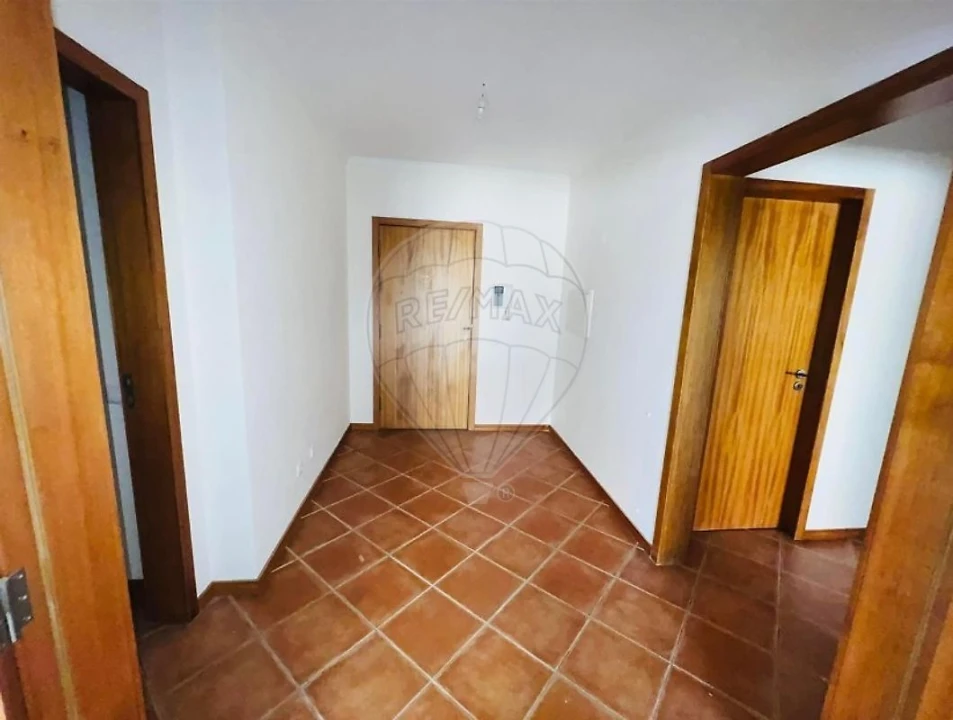 Apartamento T3 para Venda em O. Azeméis, Riba-Ul, Ul, Macinhata Seixa, Madail Foto 2