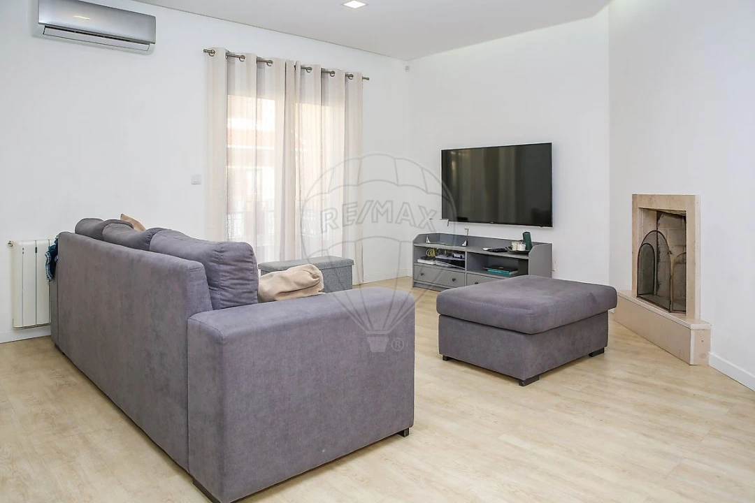 Moradia T3 para Venda em Carregado e Cadafais Foto 11