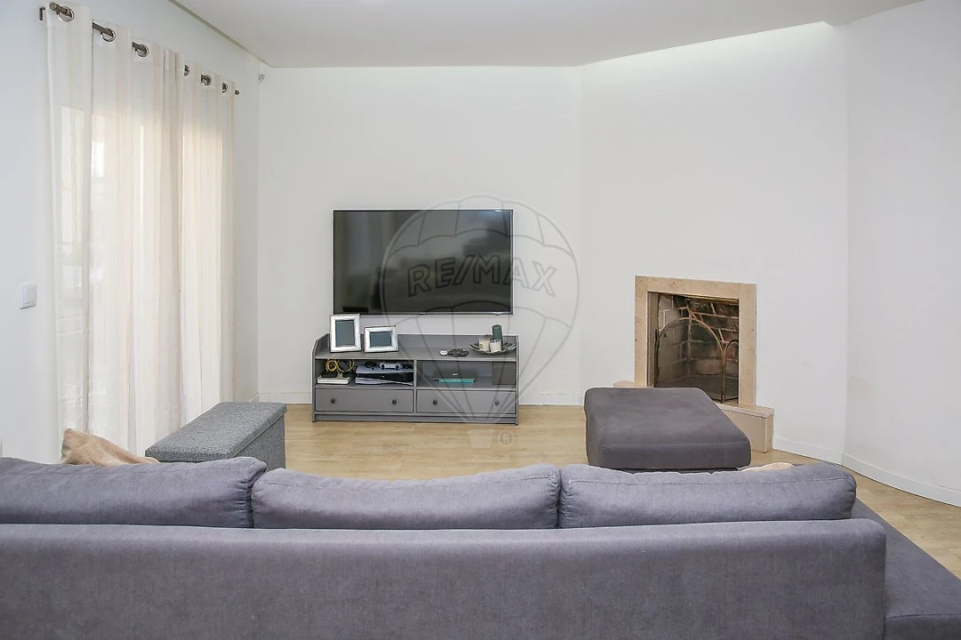 Moradia T3 para Venda em Carregado e Cadafais Foto 12