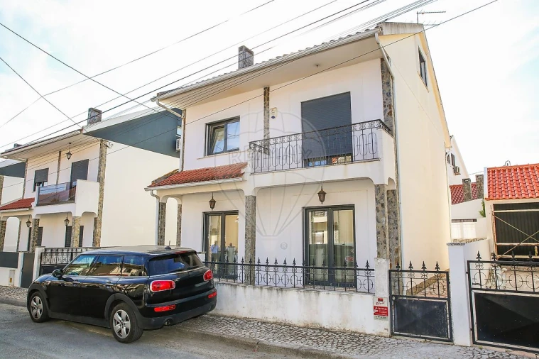 Moradia T3 para Venda em Carregado e Cadafais Foto 48