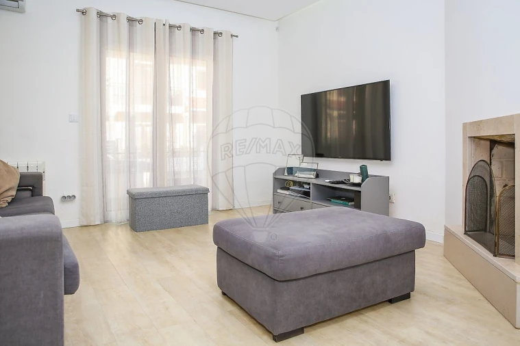 Moradia T3 para Venda em Carregado e Cadafais Foto 16