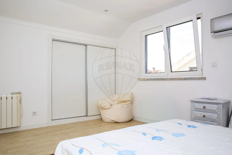 Moradia T3 para Venda em Carregado e Cadafais Foto 40