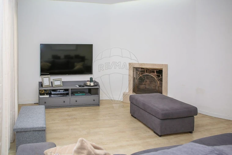 Moradia T3 para Venda em Carregado e Cadafais Foto 13