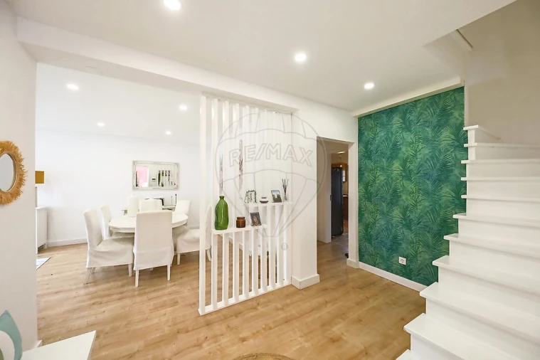 Moradia T4 para Venda em Alenquer (Santo Estêvão e Triana) Foto 3