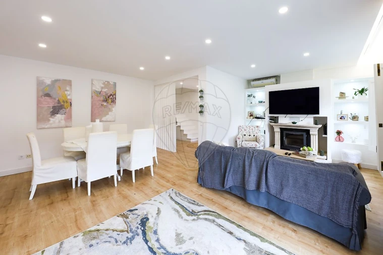 Moradia T4 para Venda em Alenquer (Santo Estêvão e Triana) Foto 6