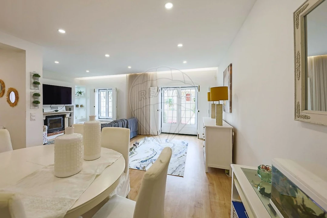 Moradia T4 para Venda em Alenquer (Santo Estêvão e Triana) Foto 4