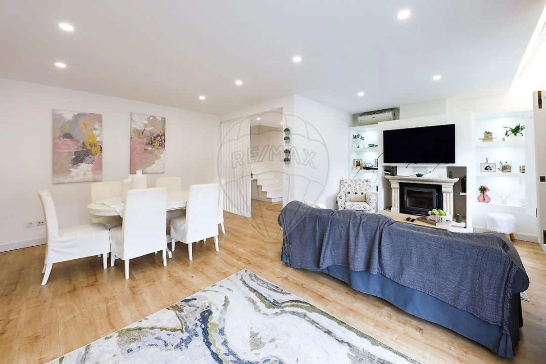 Moradia T4 para Venda em Alenquer (Santo Estêvão e Triana) Foto 6