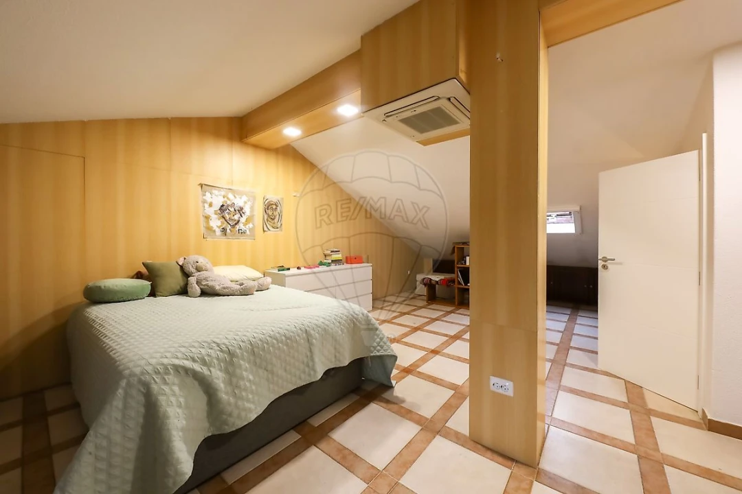 Moradia T4 para Venda em Alenquer (Santo Estêvão e Triana) Foto 28