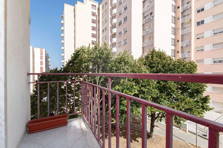 Apartamento T2 para Venda em Carregado e Cadafais Foto 10