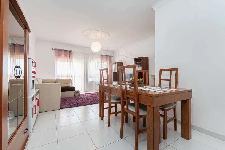 Apartamento T2 para Venda em Carregado e Cadafais Foto 4