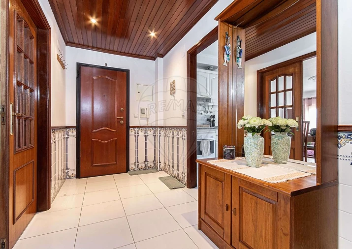 Apartamento T2 para Venda em Carregado e Cadafais Foto 5