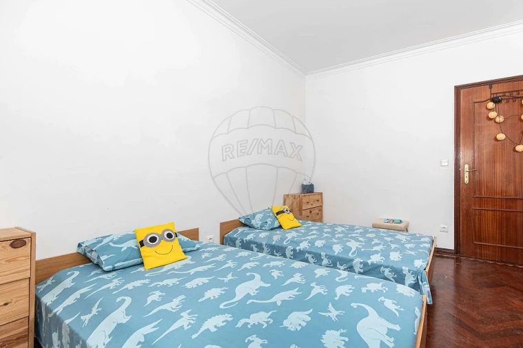 Apartamento T2 para Venda em Carregado e Cadafais Foto 15