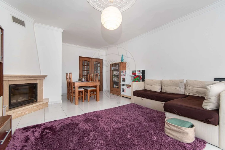 Apartamento T2 para Venda em Carregado e Cadafais Foto 2