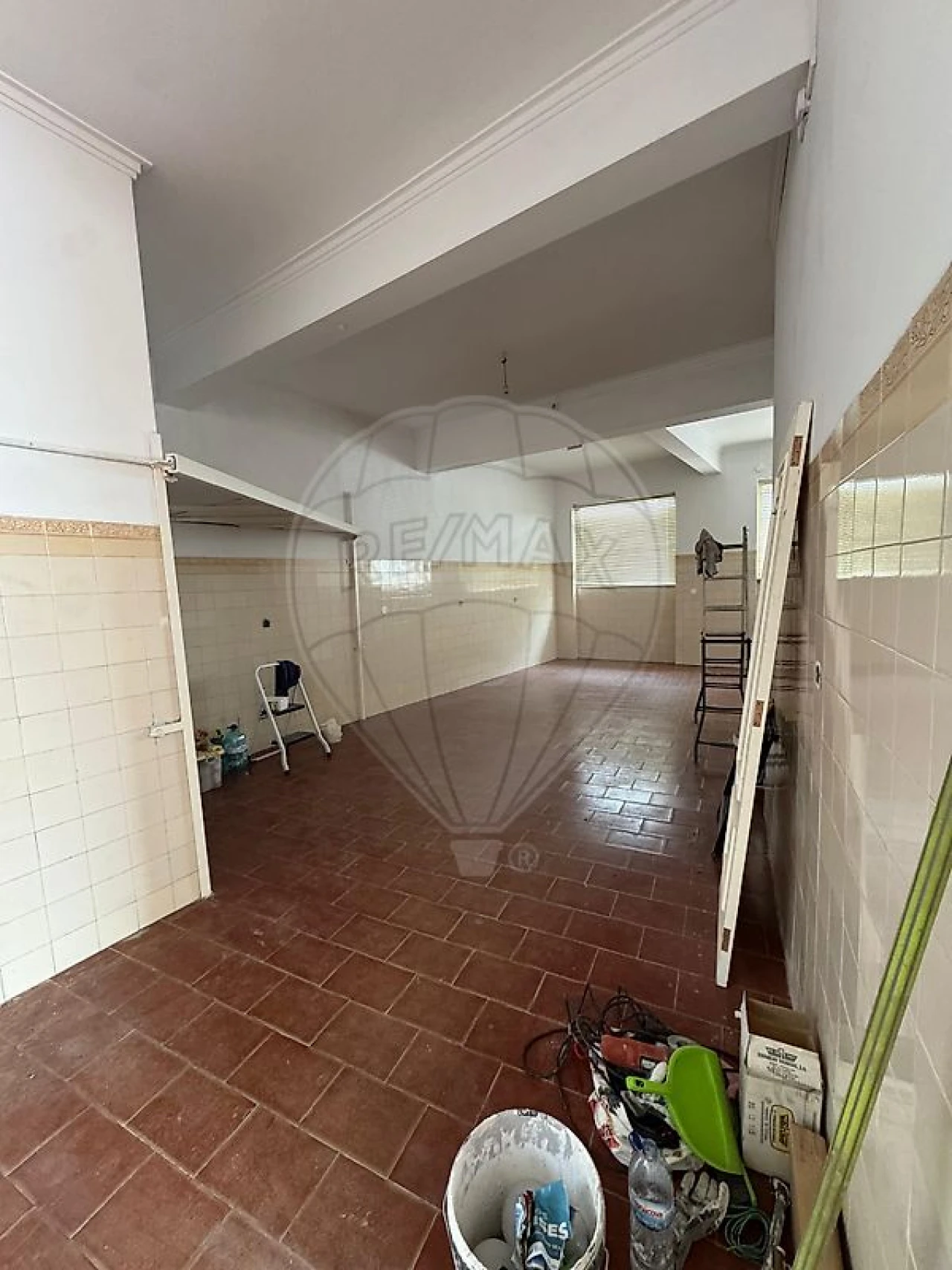 Loja para Arrendamento em Queluz e Belas Foto 9