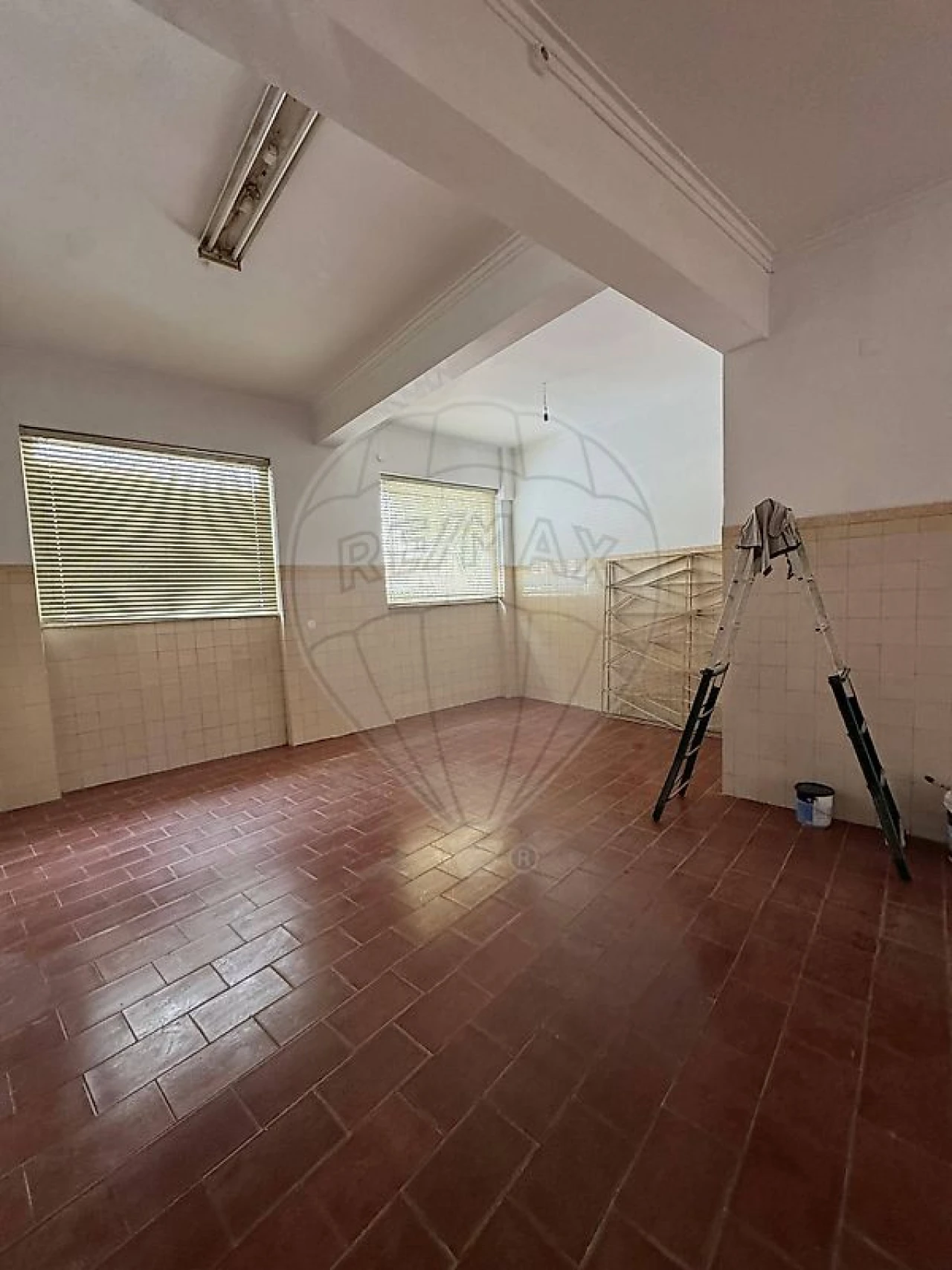 Loja para Arrendamento em Queluz e Belas Foto 10