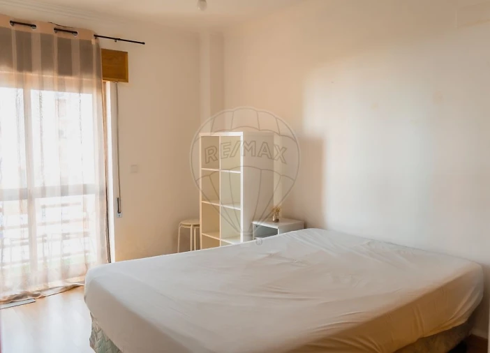 Apartamento T3 para Venda em Vialonga Foto 2