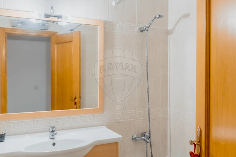 Apartamento T3 para Venda em Vialonga Foto 8