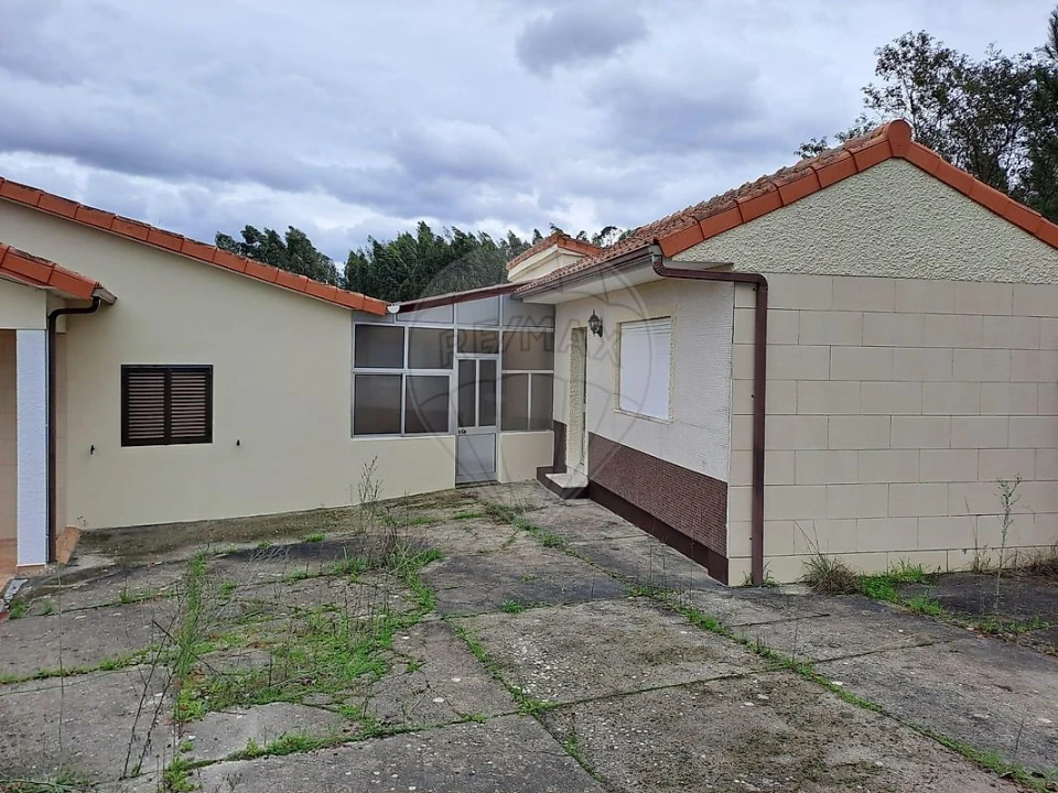 Moradia T4 para Arrendamento em Canelas e Fermelã Foto 5