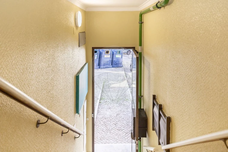 Apartamento T2 para Venda em Almada, Cova da Piedade, Pragal e Cacilhas Foto 4