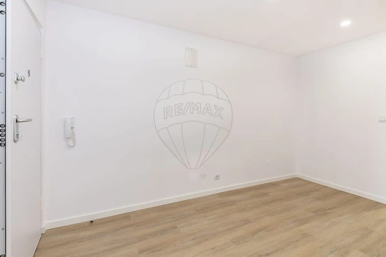 Apartamento T2 para Venda em Almada, Cova da Piedade, Pragal e Cacilhas Foto 10