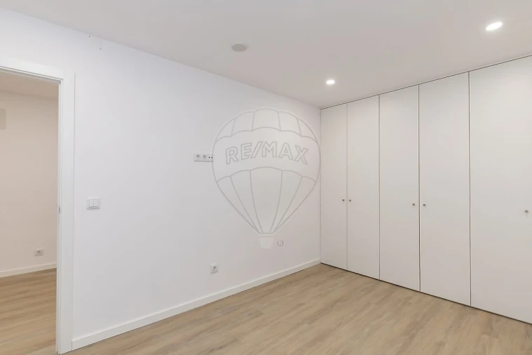 Apartamento T2 para Venda em Almada, Cova da Piedade, Pragal e Cacilhas Foto 14