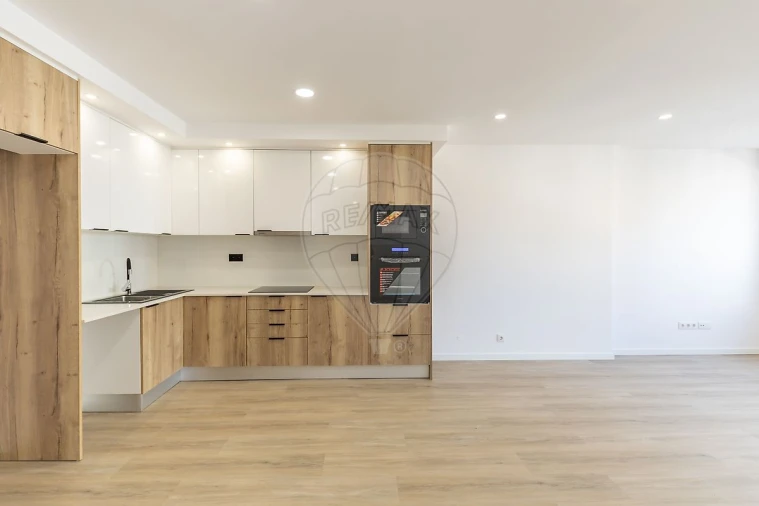 Apartamento T2 para Venda em Almada, Cova da Piedade, Pragal e Cacilhas Foto 20