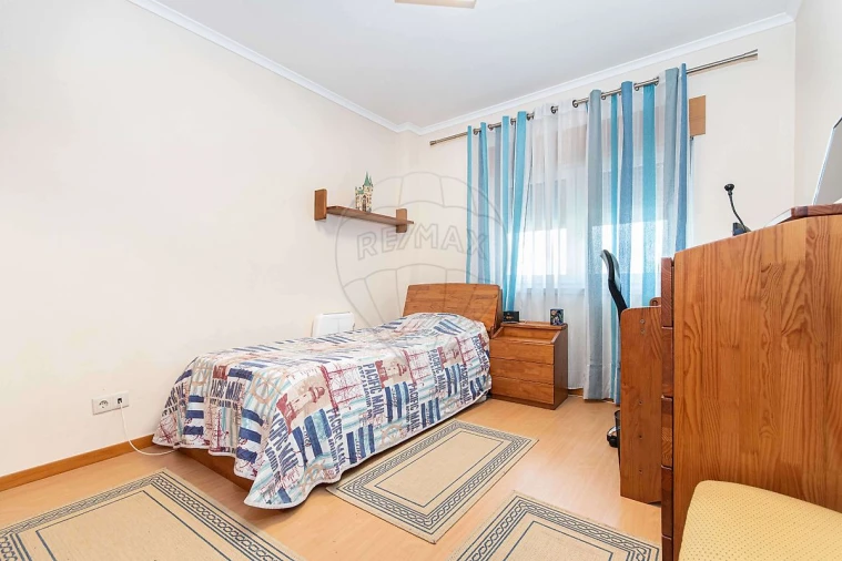 Apartamento T3 para Venda em Carregado e Cadafais Foto 15