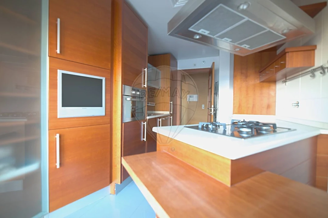 Apartamento T2 para Arrendamento em Sacavém e Prior Velho Foto 3