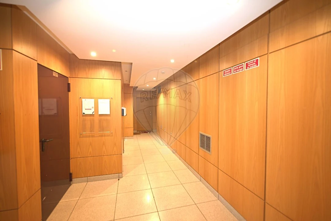 Apartamento T2 para Arrendamento em Sacavém e Prior Velho Foto 10