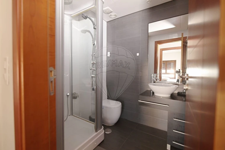 Apartamento T2 para Arrendamento em Sacavém e Prior Velho Foto 22