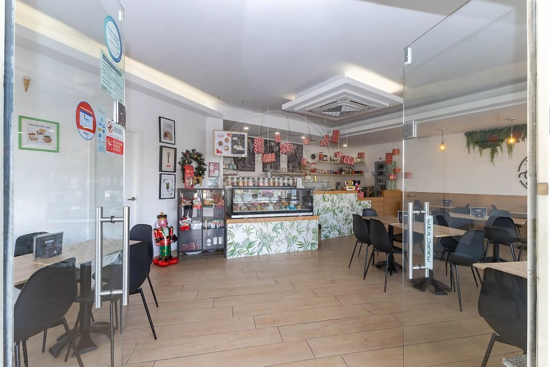 Negócio para Venda em Fânzeres e São Pedro da Cova Foto 14