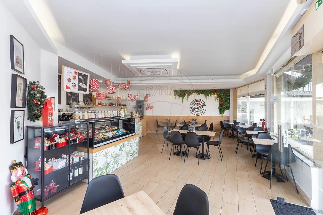 Negócio para Venda em Fânzeres e São Pedro da Cova Foto 16