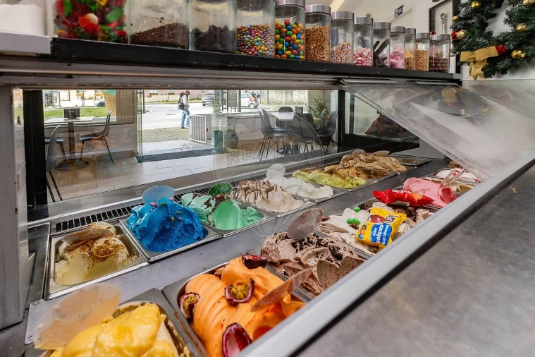 Negócio para Venda em Fânzeres e São Pedro da Cova Foto 20