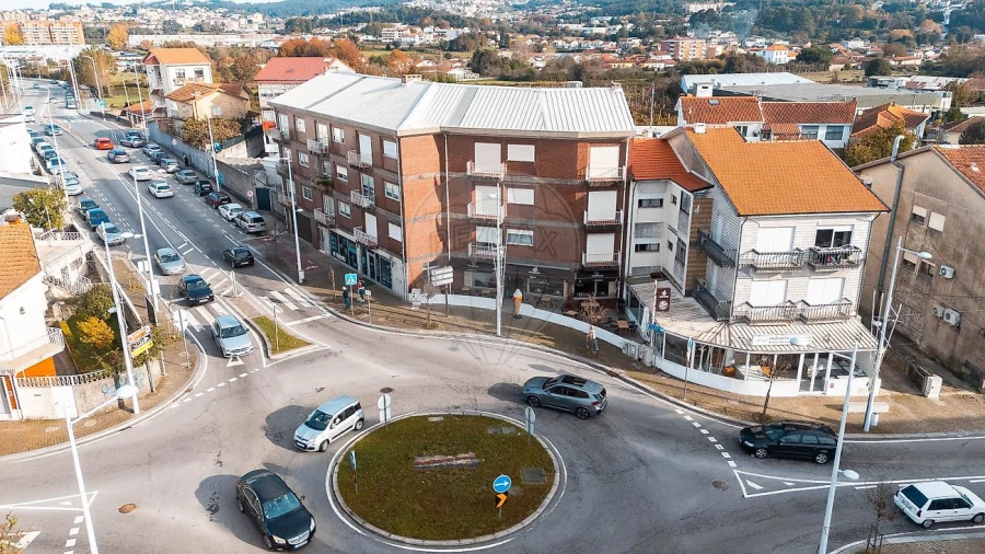 Negócio para Venda em Fânzeres e São Pedro da Cova Foto 5
