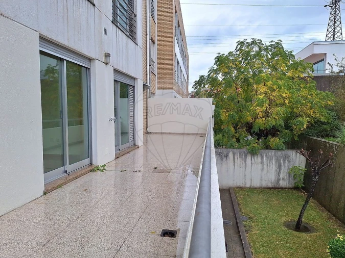 Apartamento T2 para Venda em Cidade da Maia Foto 6