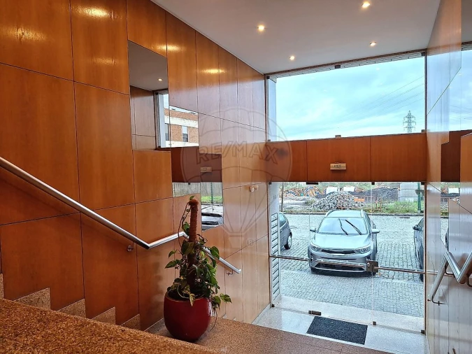 Apartamento T2 para Venda em Cidade da Maia Foto 19