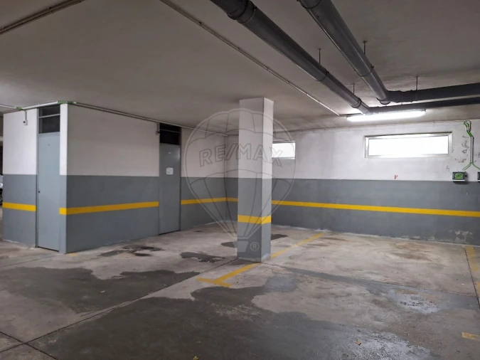 Apartamento T2 para Venda em Cidade da Maia Foto 24