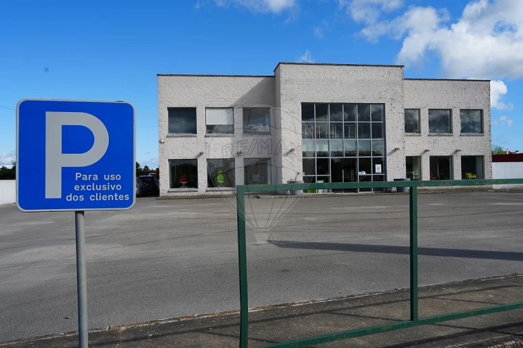 Loja para Arrendamento em Quinta do Anjo Foto 4