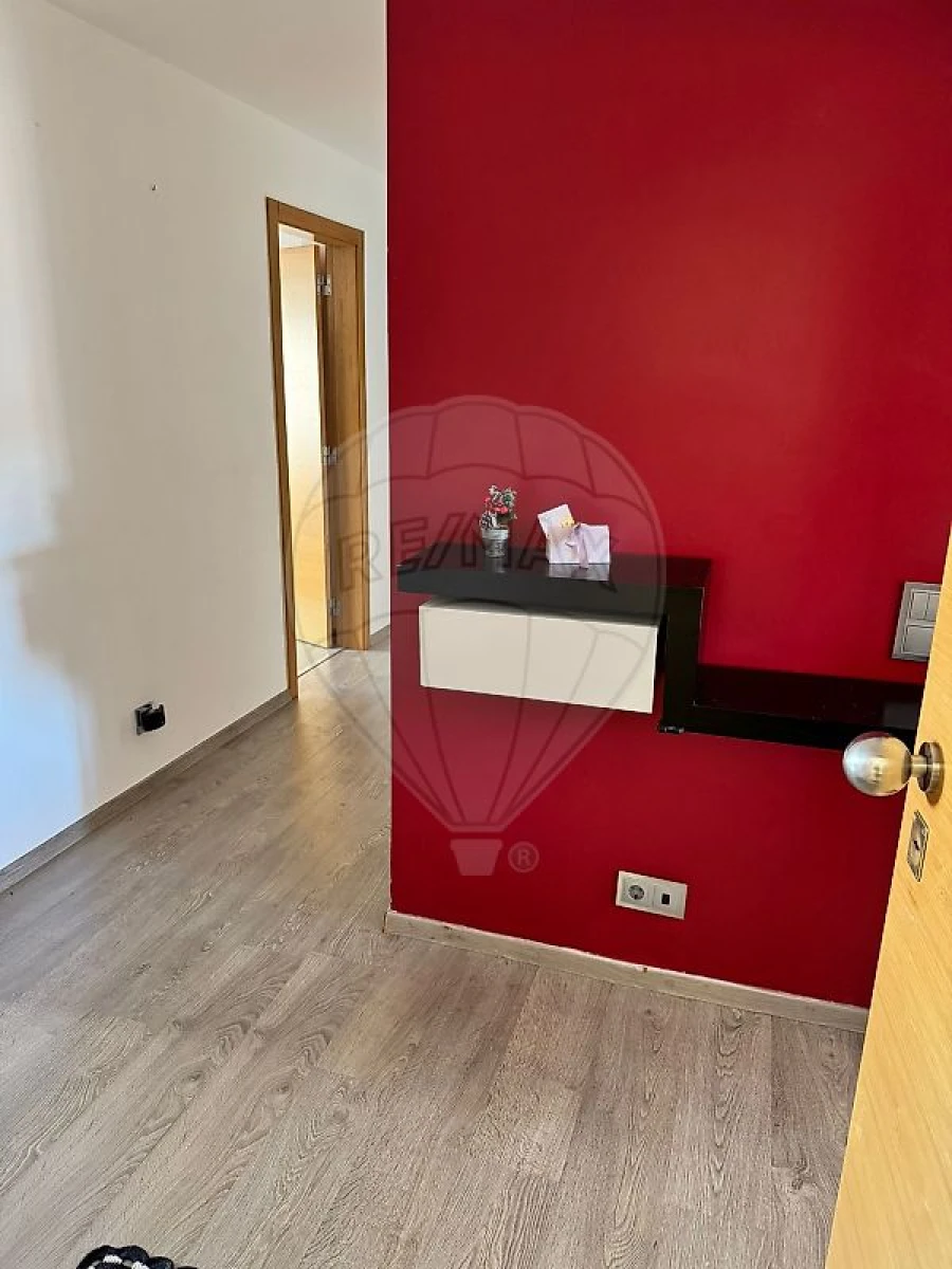 Apartamento T3 para Venda em Carregado e Cadafais